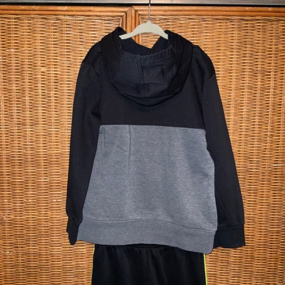 Under armor boys set jogger and sweat shirt set size 6 - Picture 2 of 8